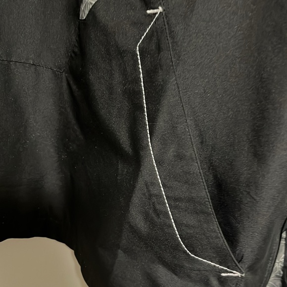 Large NFL Viking windbreaker. - Picture 5 of 6